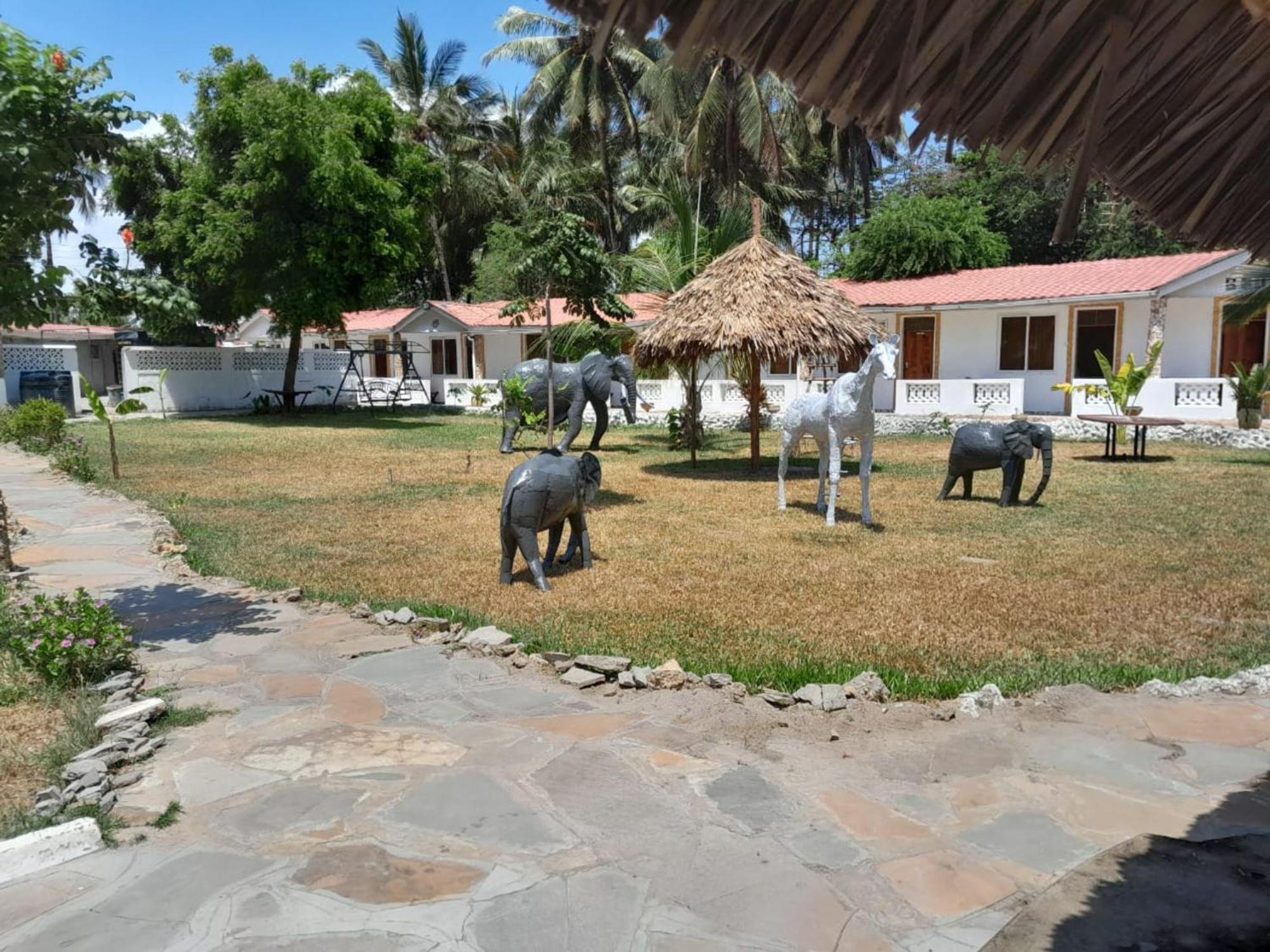 מומבסה Oluwa Seun Beach Cottages, Mtwapa מראה חיצוני תמונה